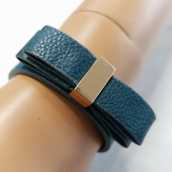 BCBGeneration Jewelry - $3/24🌴BCBG GENERATION Leather Bow Blue Bracelet